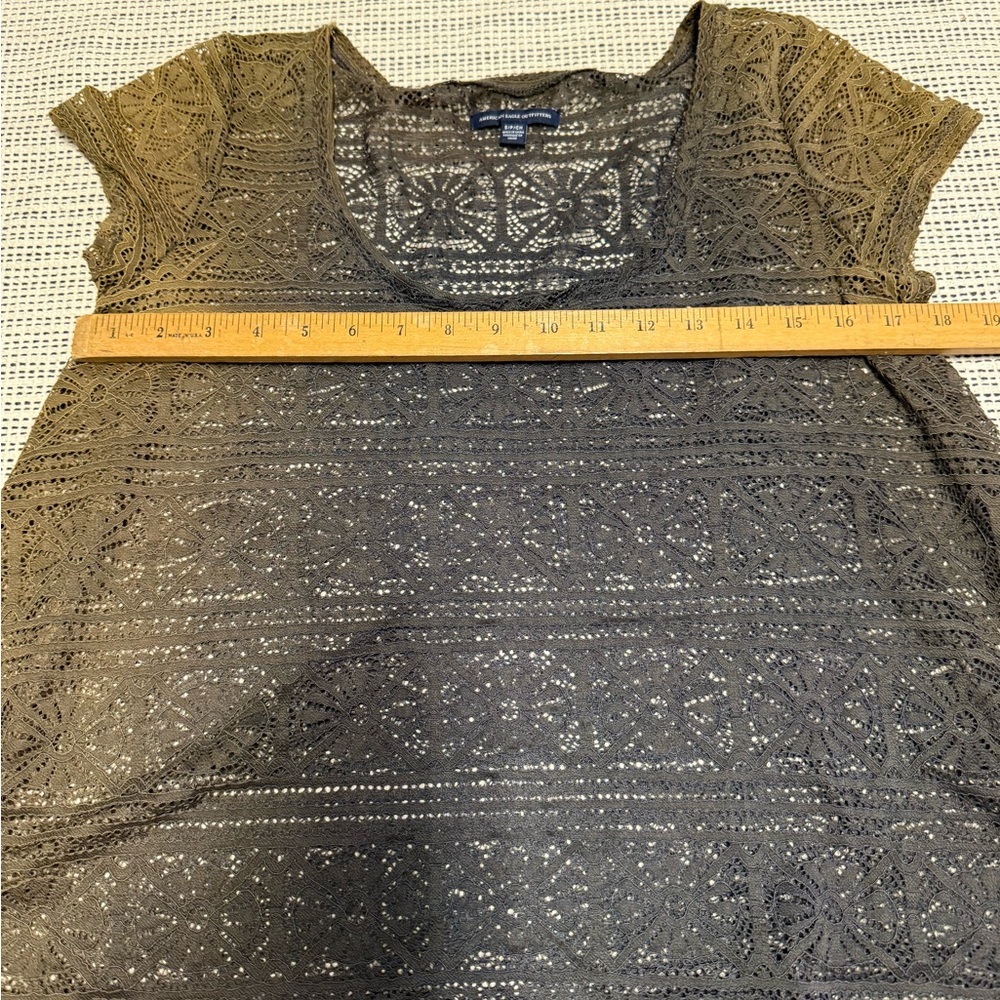 🔥3/$18 AEO Brown Ombré Lace Babydoll Top - Picture 2 of 4